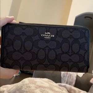 Coach zip wallet